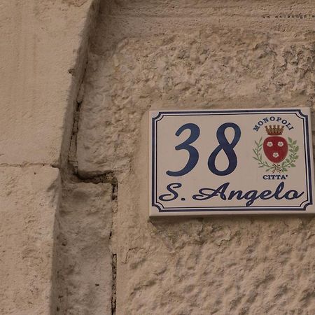 Palazzo Manfredi - Bed And Breakfast Monopoli Bagian luar foto