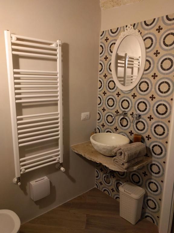 Palazzo Manfredi - Bed And Breakfast Monopoli Bagian luar foto