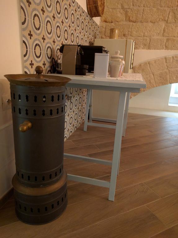 Palazzo Manfredi - Bed And Breakfast Monopoli Bagian luar foto