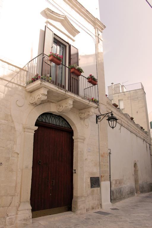 Palazzo Manfredi - Bed And Breakfast Monopoli Bagian luar foto