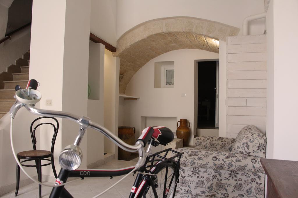 Palazzo Manfredi - Bed And Breakfast Monopoli Bagian luar foto